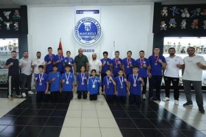 Başarılı Boksörlerimiz Başkanımız İle Buluştu