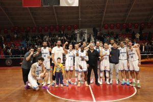 DEV ADAMLARIMIZ EVİMİZDE FARKLI