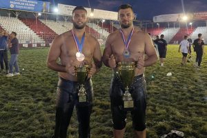 Elmalı'da Pehlivanlarımız Sezonu Başarı İle Tamamladı
