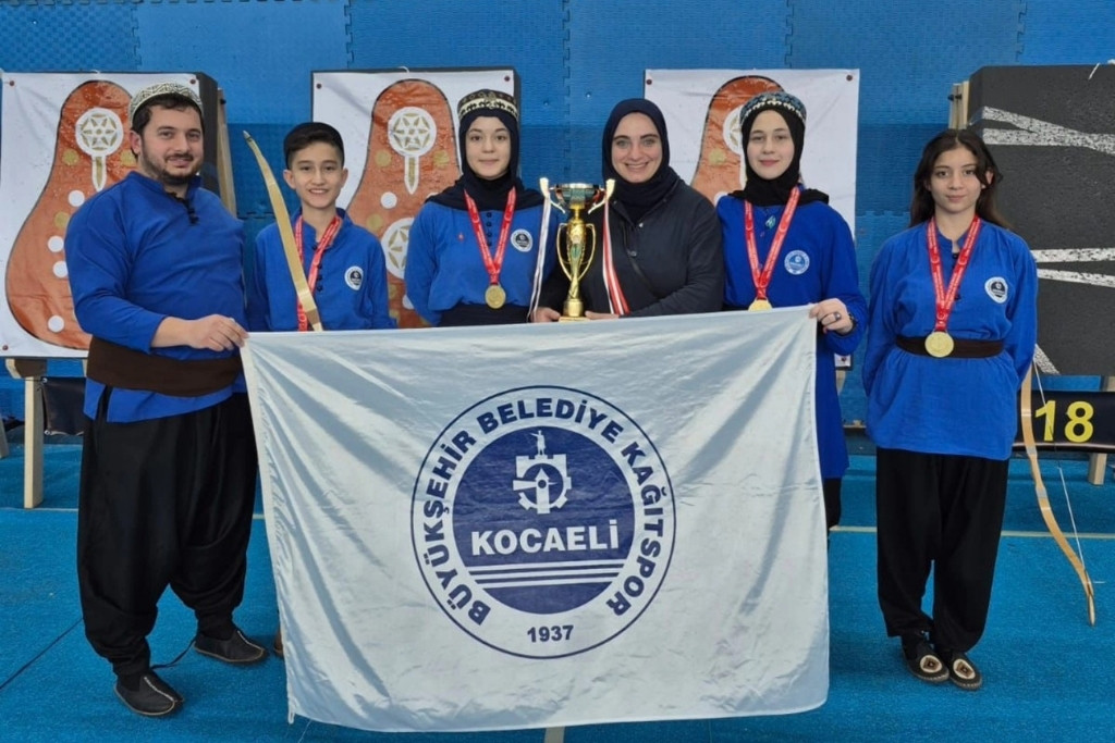 Minik Okçularımız Hedefi 12 den Vurdu