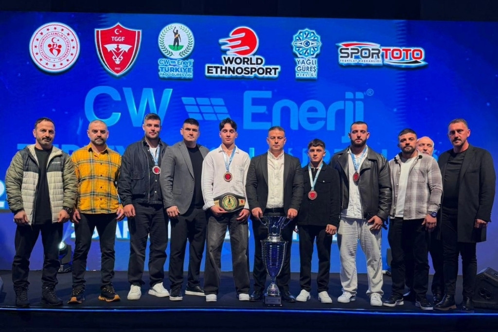 Pehlivanlarımız Ödül Töreninde Yer Aldı