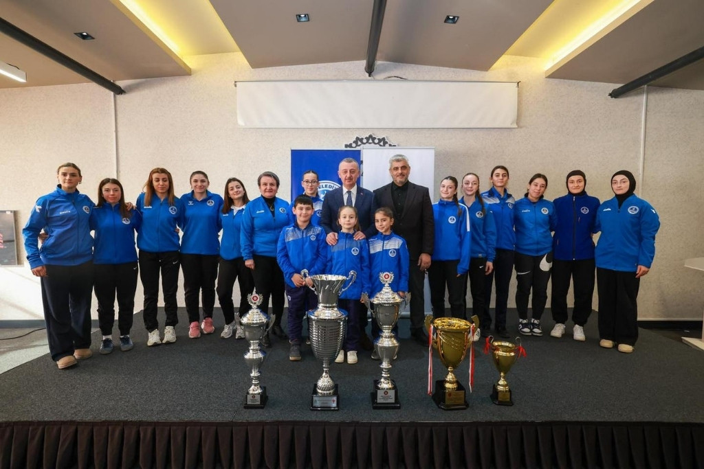 Şampiyonlarımız Başkanımız İle Buluştu